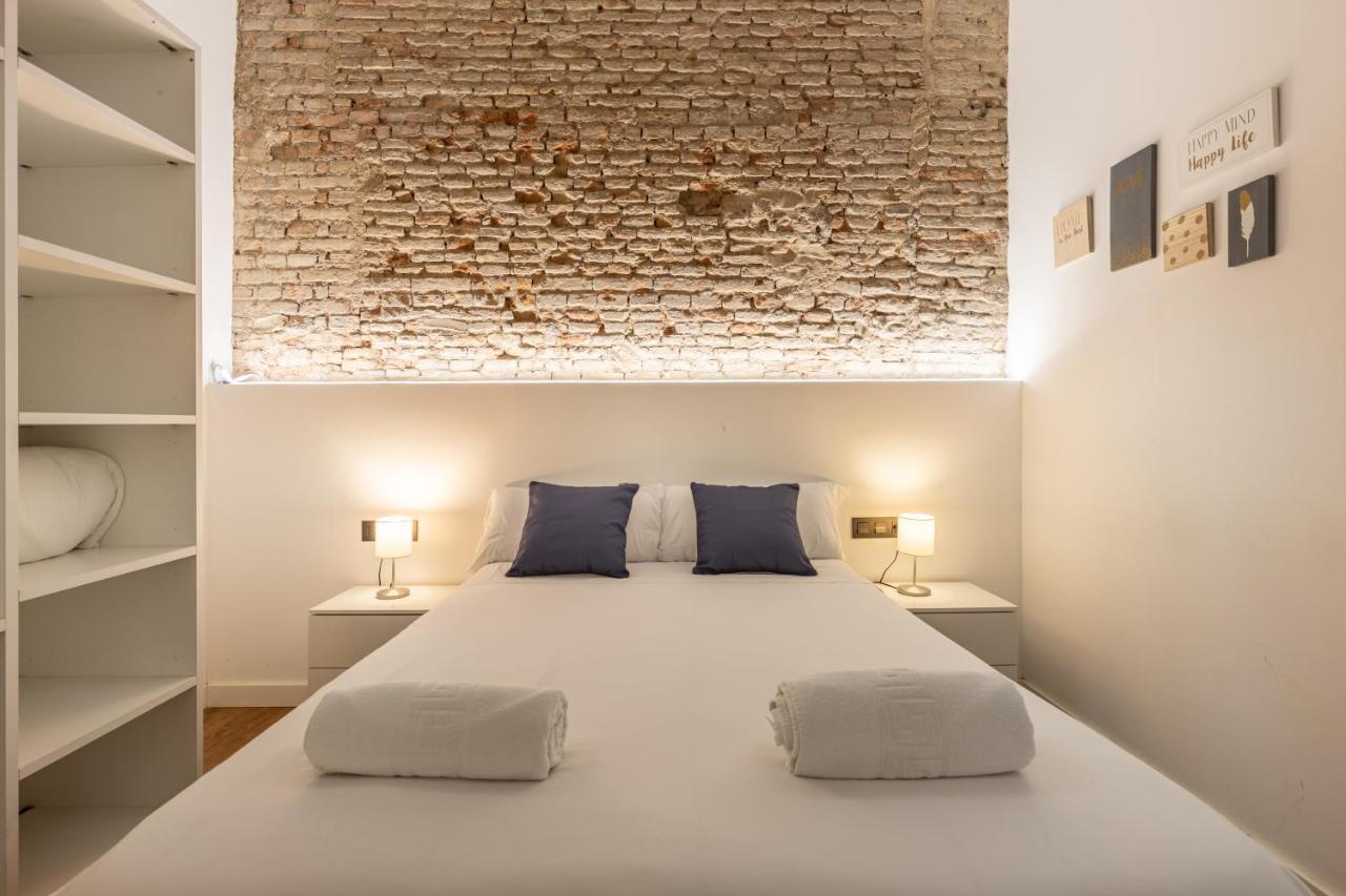 Apartamentos Granada Deluxe 3000 — Photos 2